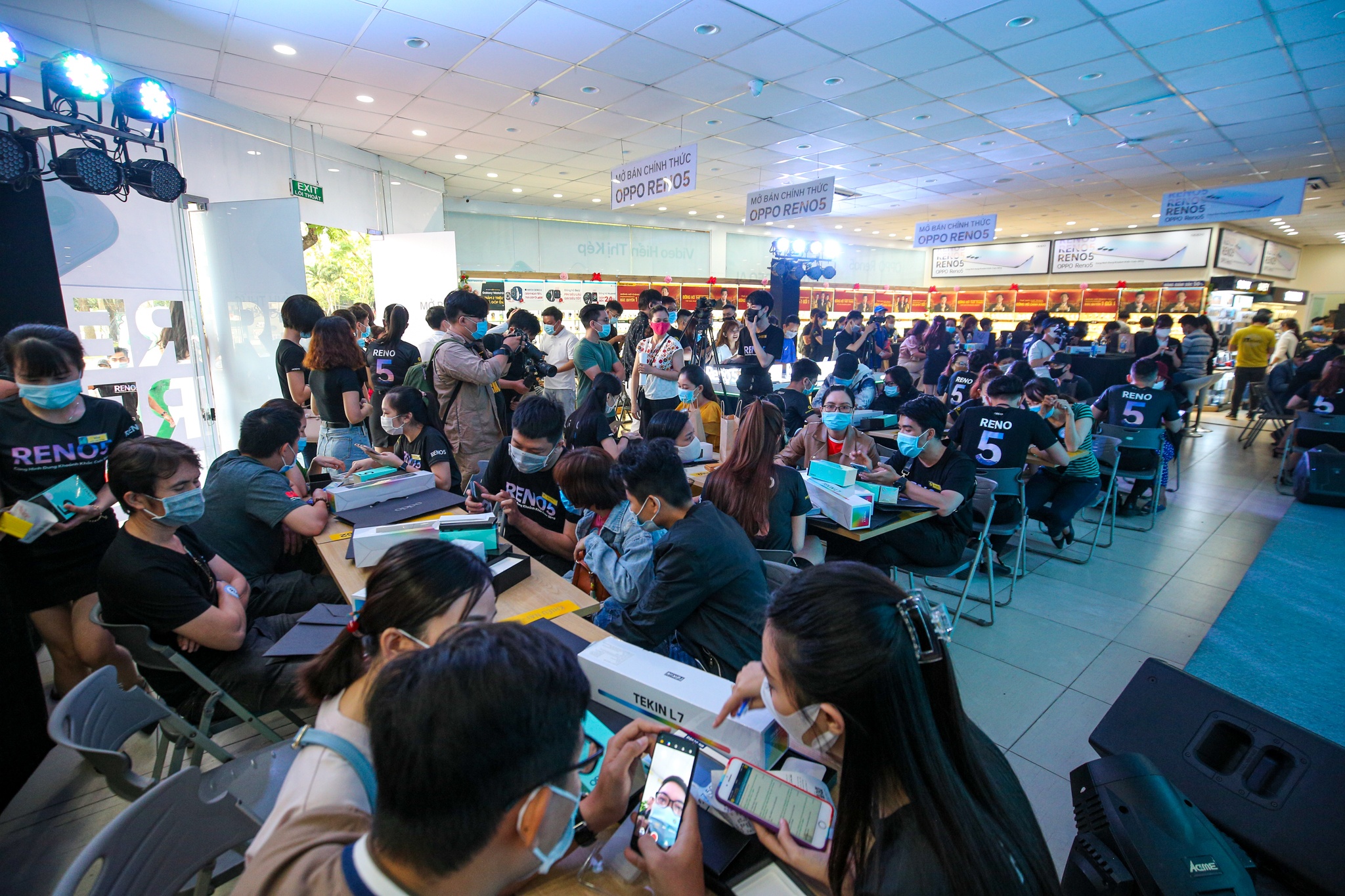 Oppo ảnh 1 Oppo anh 1