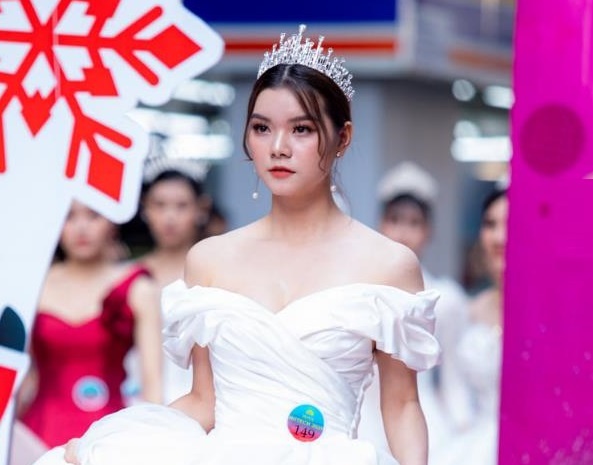 Top thi sinh xinh dep, tai nang cua 'Miss Hutech 2021' hinh anh