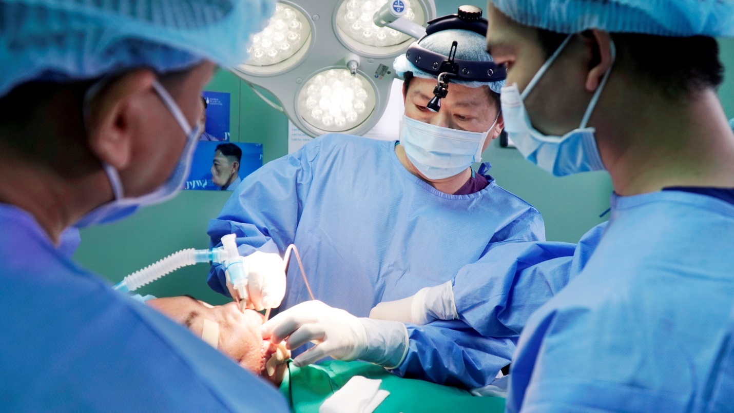 Benh vien Tham my JW Han Quoc anh 3