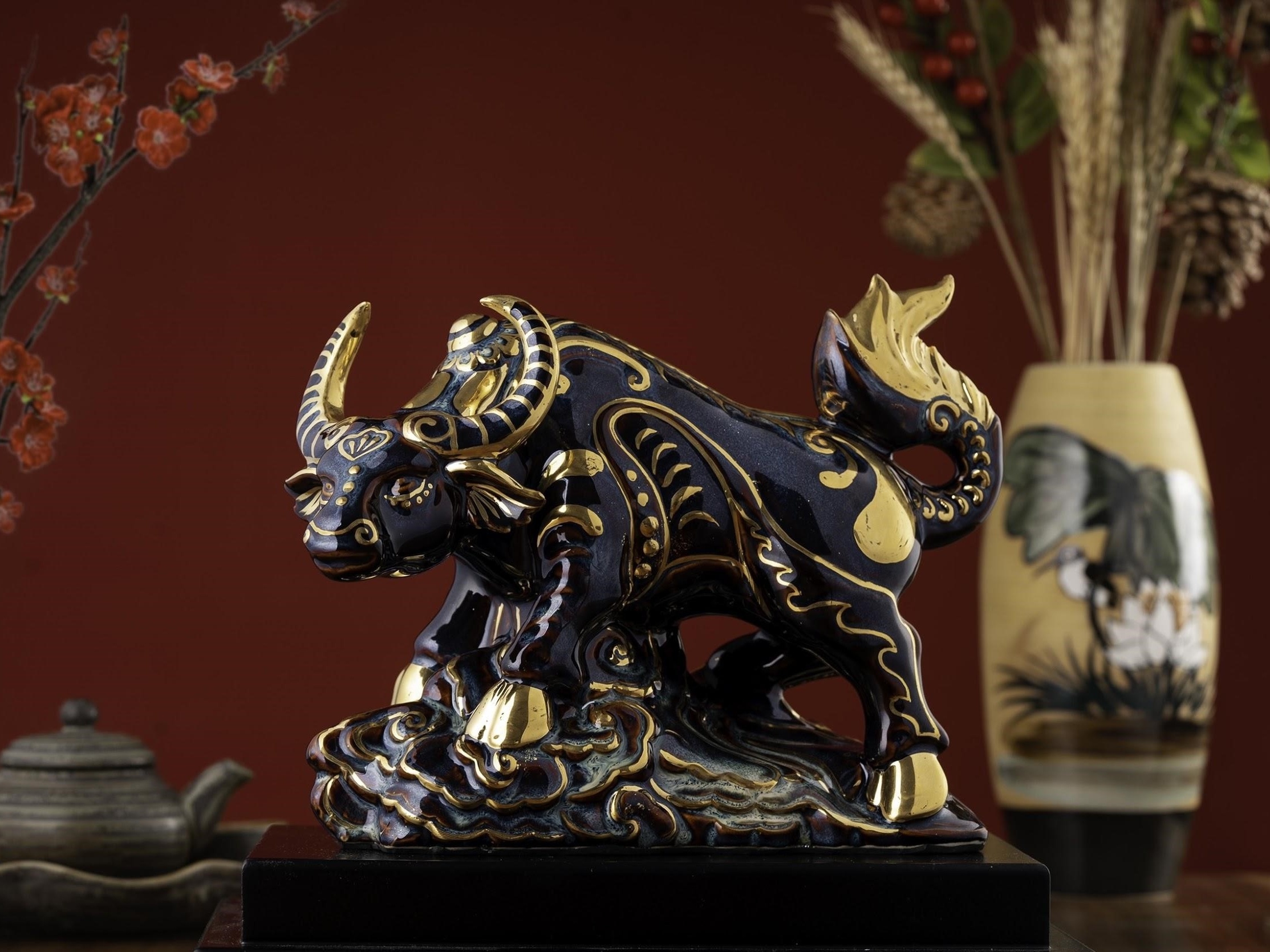 Tuong trau than - qua tang duoc gioi kinh doanh yeu thich dip Tet hinh anh