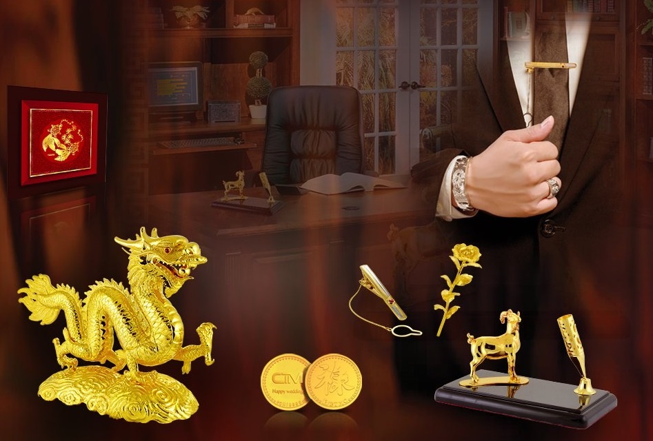 Mau qua tang bang vang bac, da quy cho Tet Tan Suu hinh anh