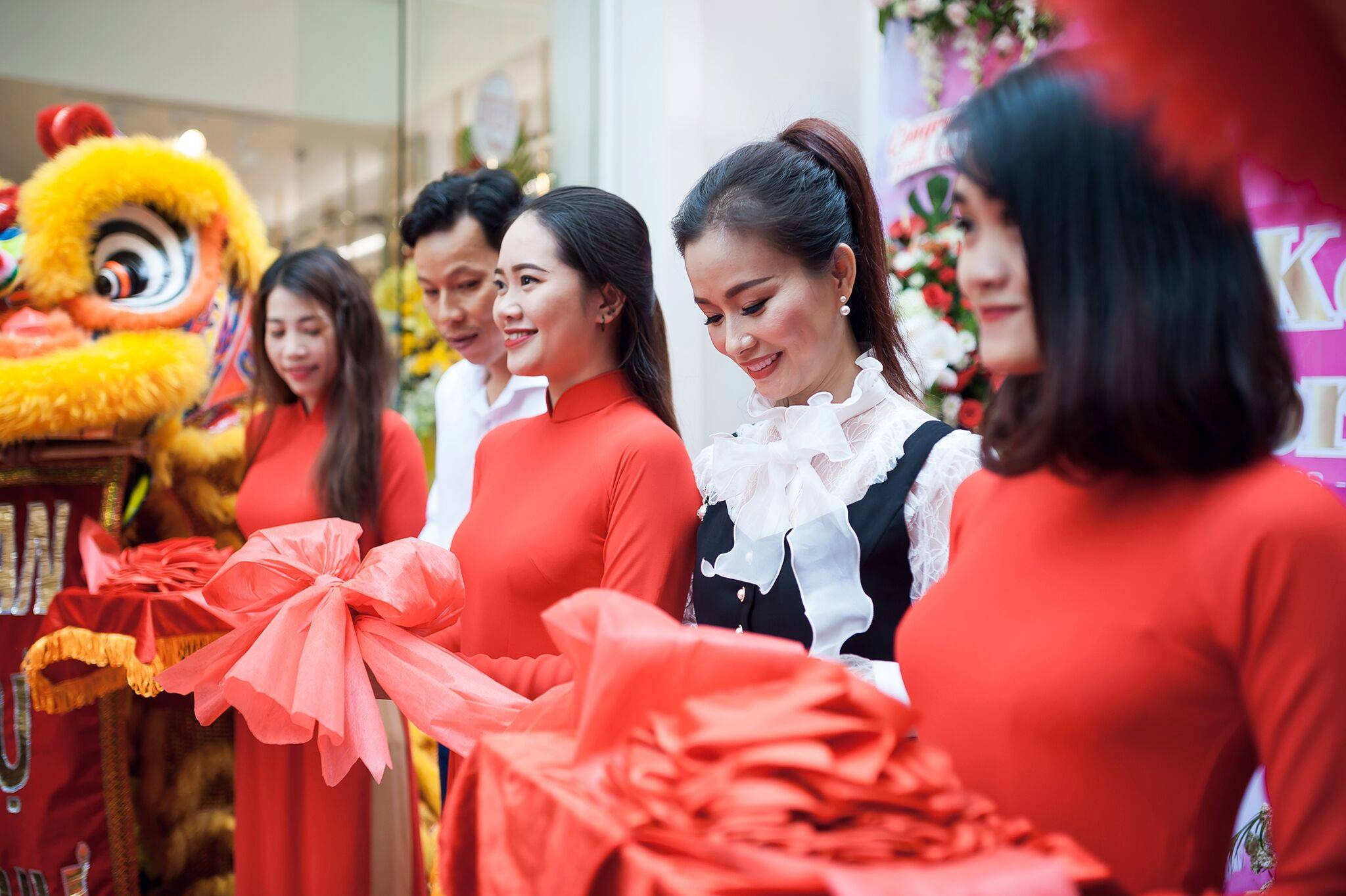 CEO Susi Koreastore: 'Kinh doanh phai dat chu tin len dau' hinh anh