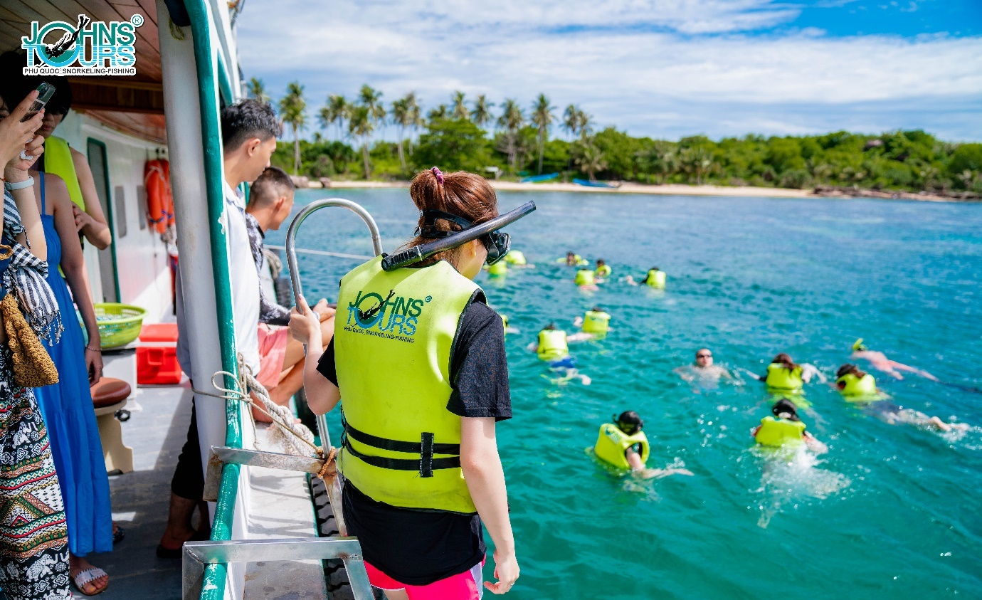 John’s Tours anh 1