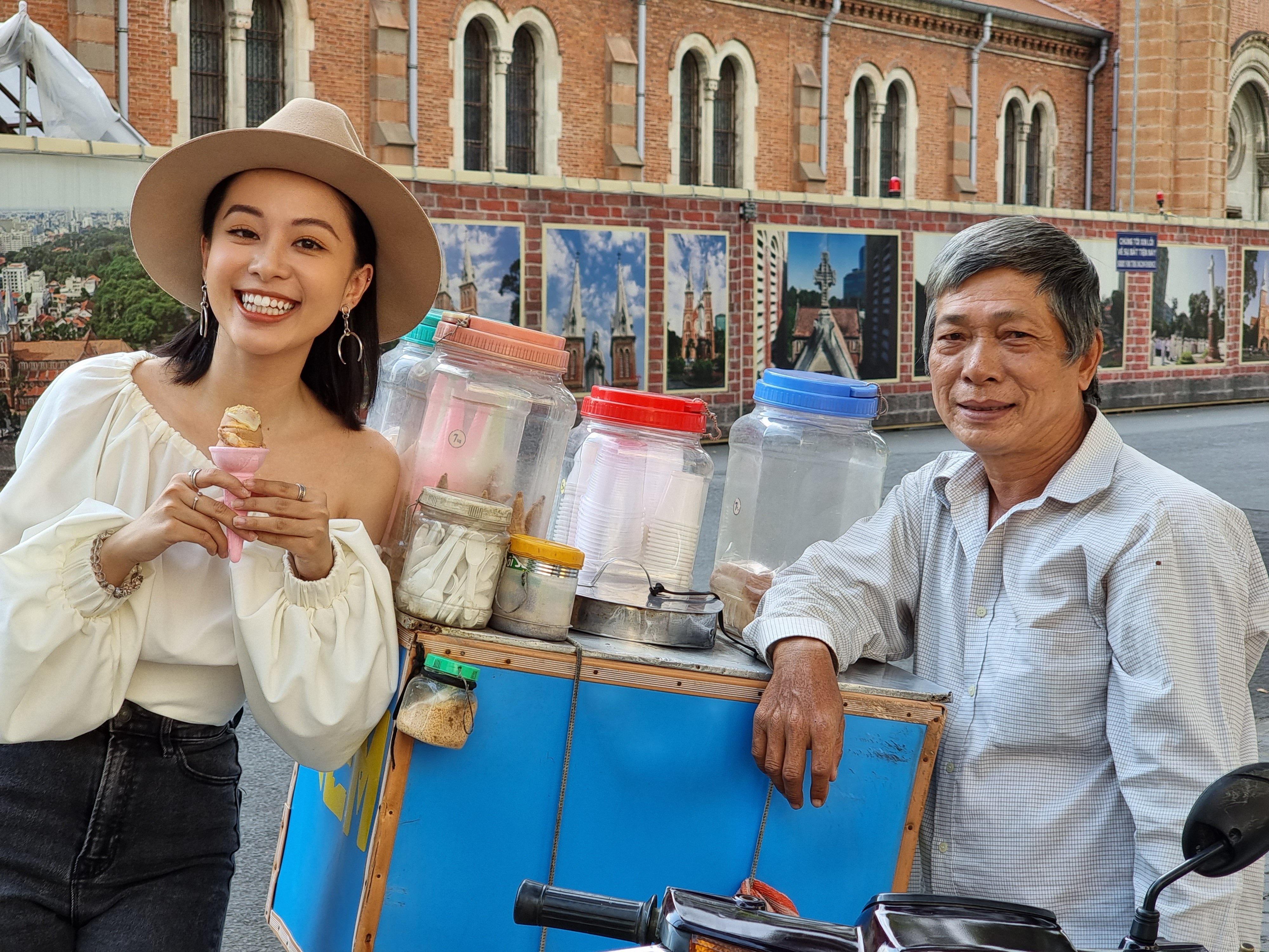 S21 co space zoom 100x,  S21 quay video 8K,  S21 quay video voi director's view anh 6