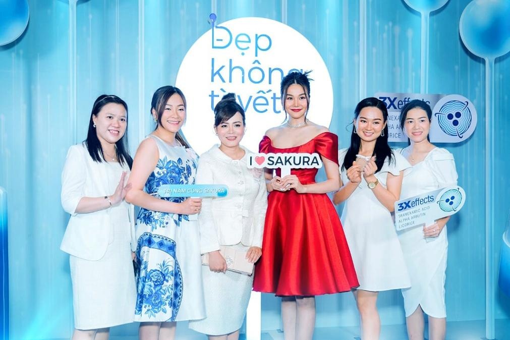 Sakura Spots Transformation anh 1