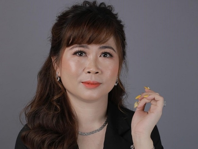 Trang suc Kim Ly chinh phuc khach hang bang san pham hinh anh