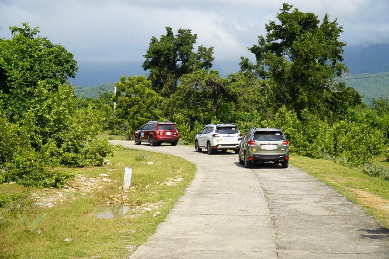Hanh trinh thien nguyen tai Ninh Thuan cua cong dong chu xe Subaru hinh anh