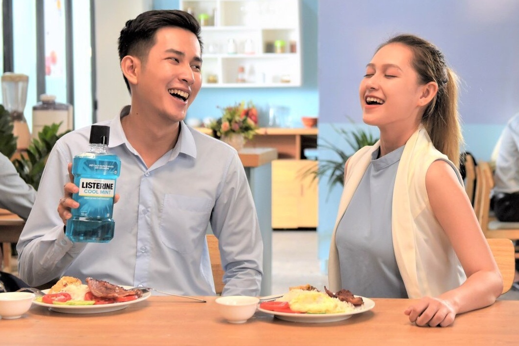 Grab Food bat tay Listerine tang qua Tet thiet thuc cho khach hang hinh anh