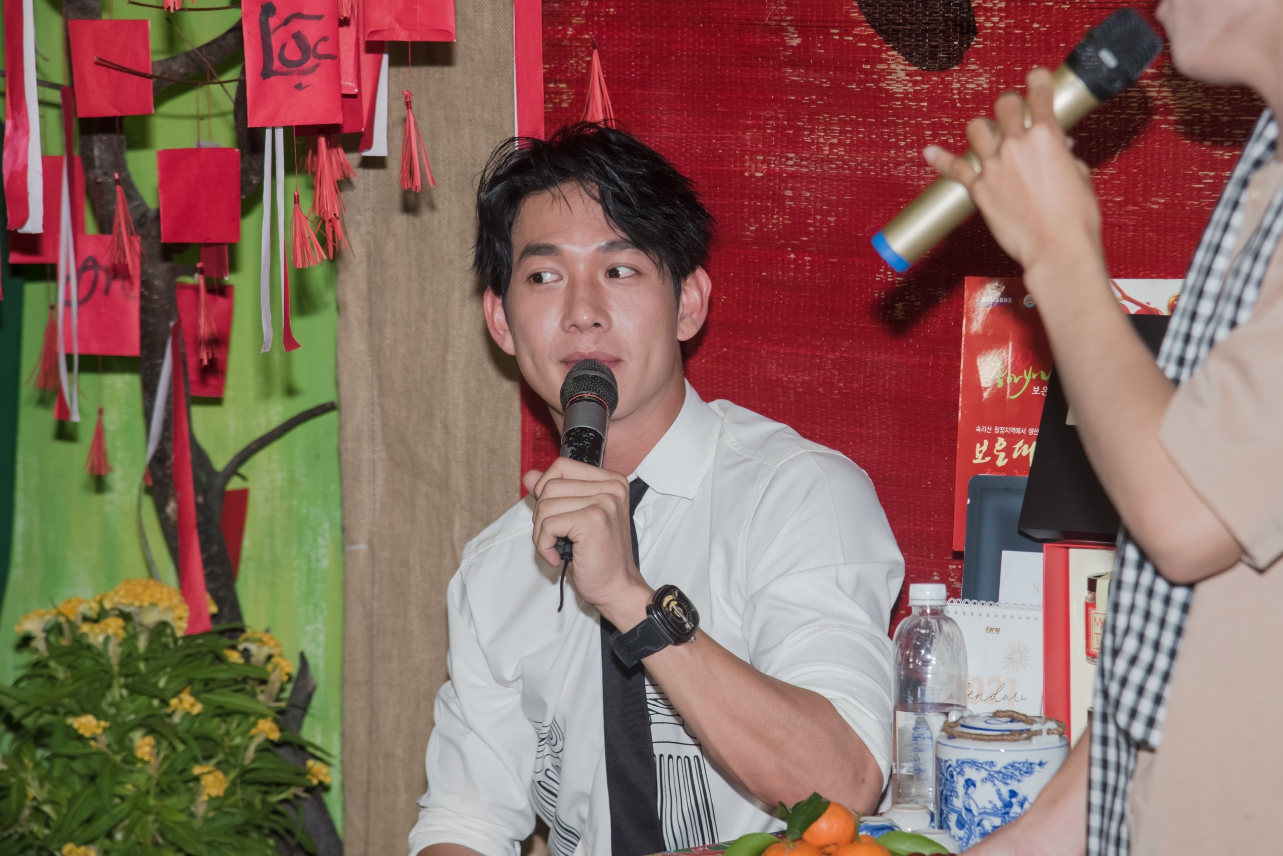 Mat na trung ca tam Sky anh 1