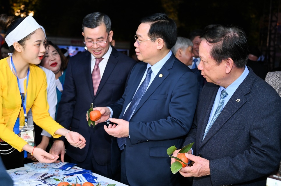 Ngày hội văn hóa,  du lịch tỉnh Hòa Bình ảnh 4 Ngay hoi van hoa,  du lich tinh Hoa Binh anh 4
