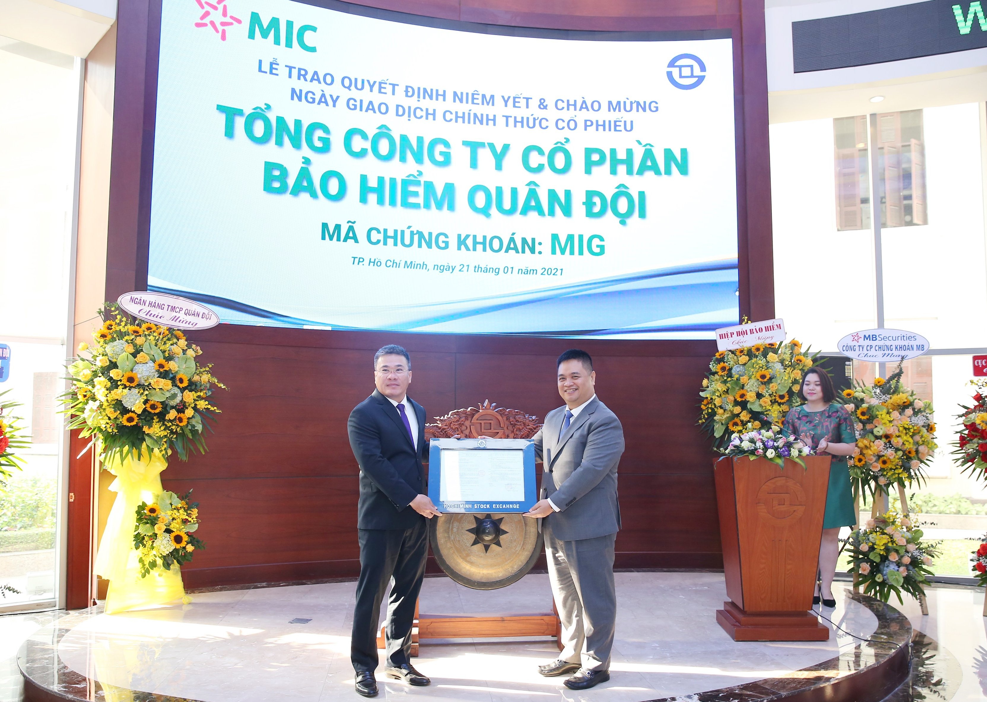 Ngan hang TMCP Quan doi anh 1