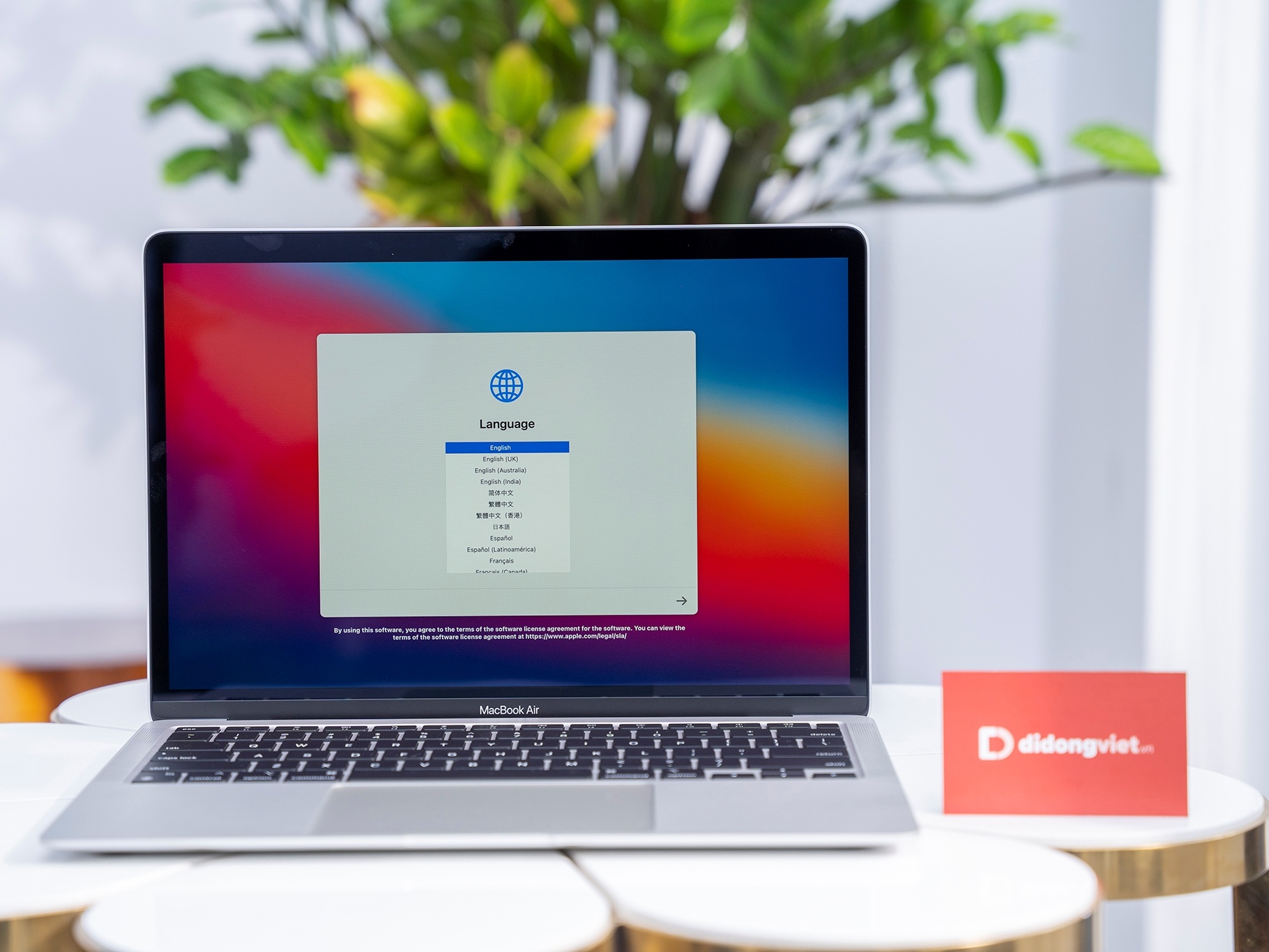 MacBook M1 giam den 2 trieu tai Di Dong Viet sau mot thang mo ban hinh anh