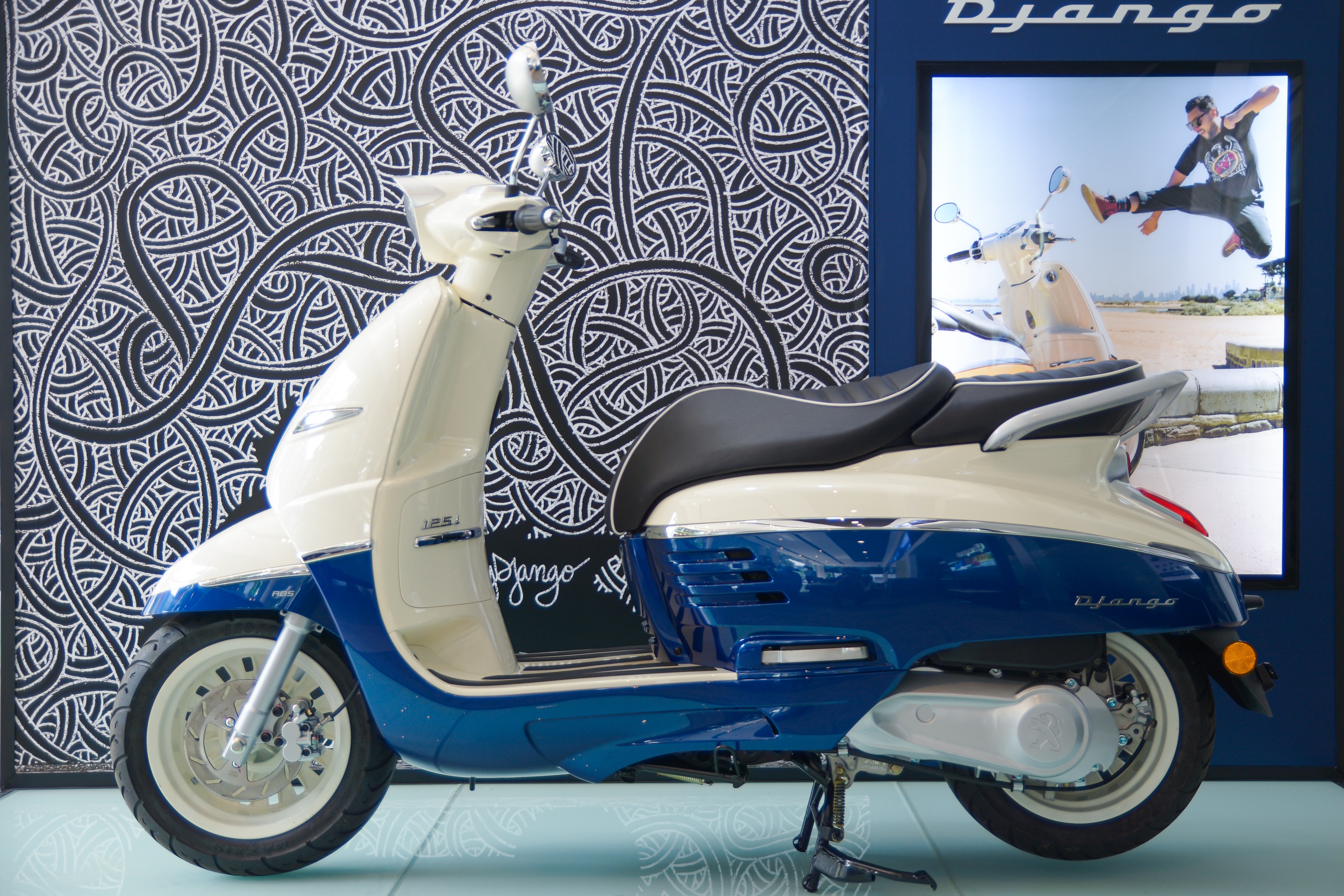 Peugeot Django anh 1