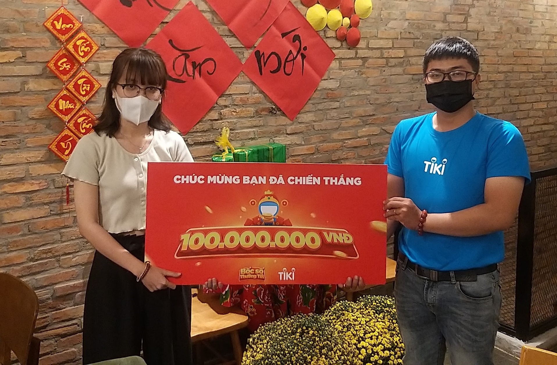 Tiki cong bo them 2 khach hang trung 100 trieu dong hinh anh