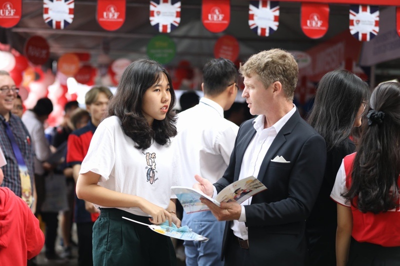 Suc hut tu nhom nganh kinh te hinh anh