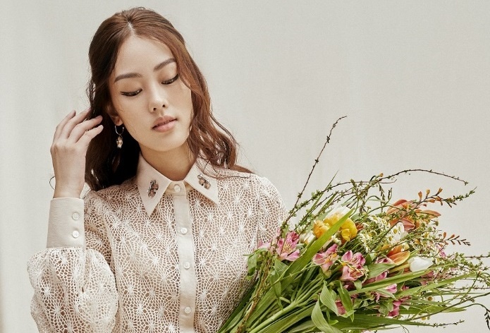 La Primavera - bo suu tap danh cho quy co thanh lich hinh anh