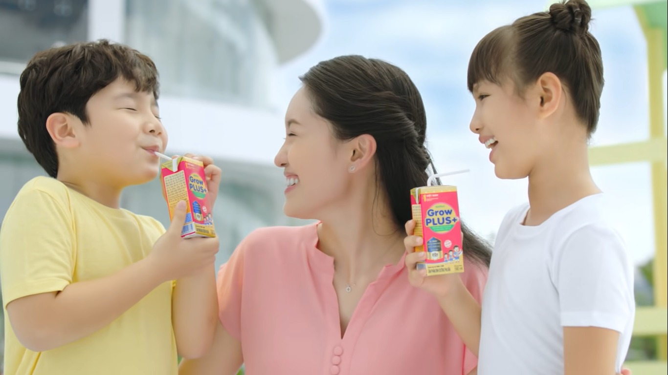 Nutifood GrowPLUS+ duoc vinh danh san pham tieu bieu TP.HCM nam 2020 hinh anh