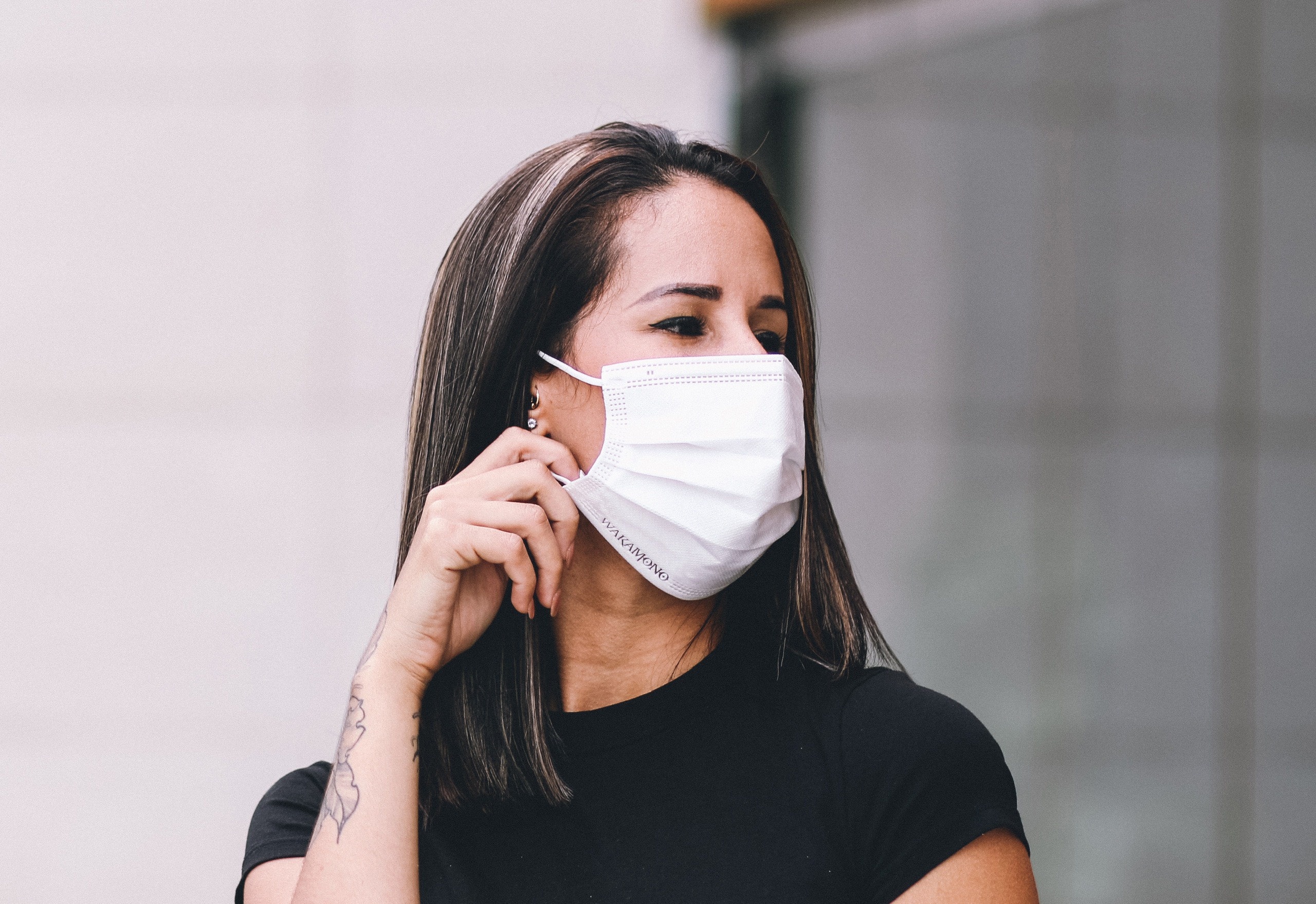 Ra mat khau trang co the diet den 99% virus Corona hinh anh