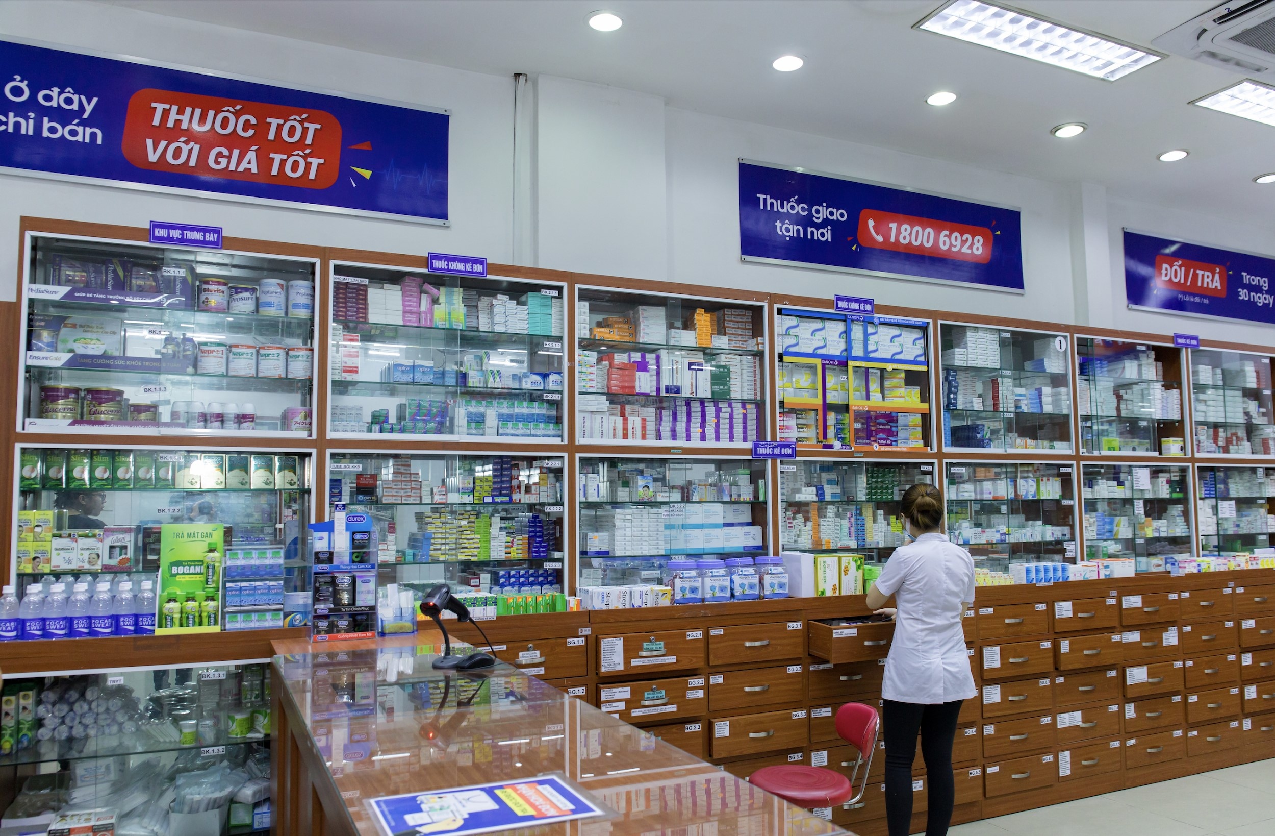 Nha thuoc FPT Long Chau anh 2