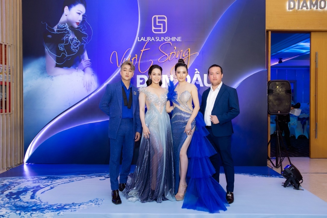 Laura Sunshine anh 1