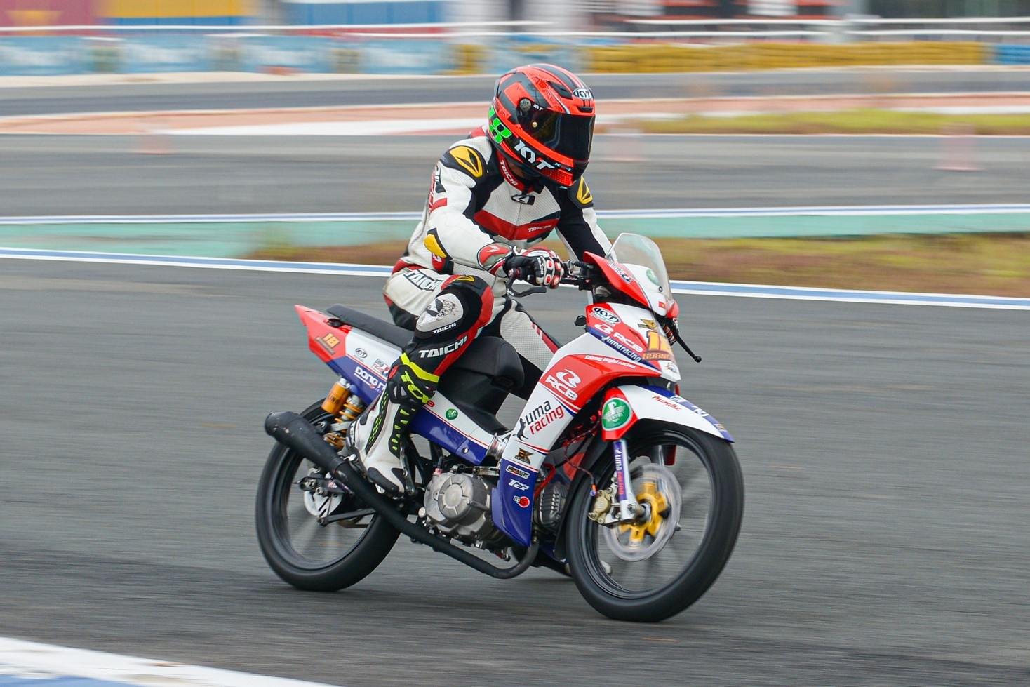 Chang 5 VMRC 2020 - cuoc chien day mau lua tren dat Binh Duong hinh anh