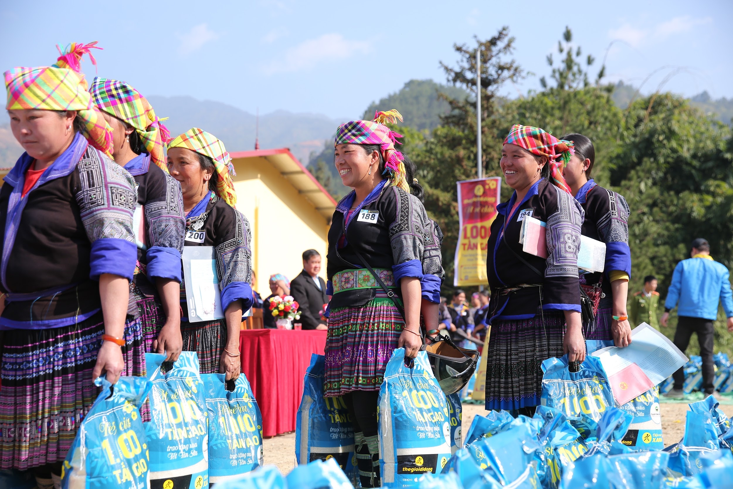 The Gioi Di Dong anh 2