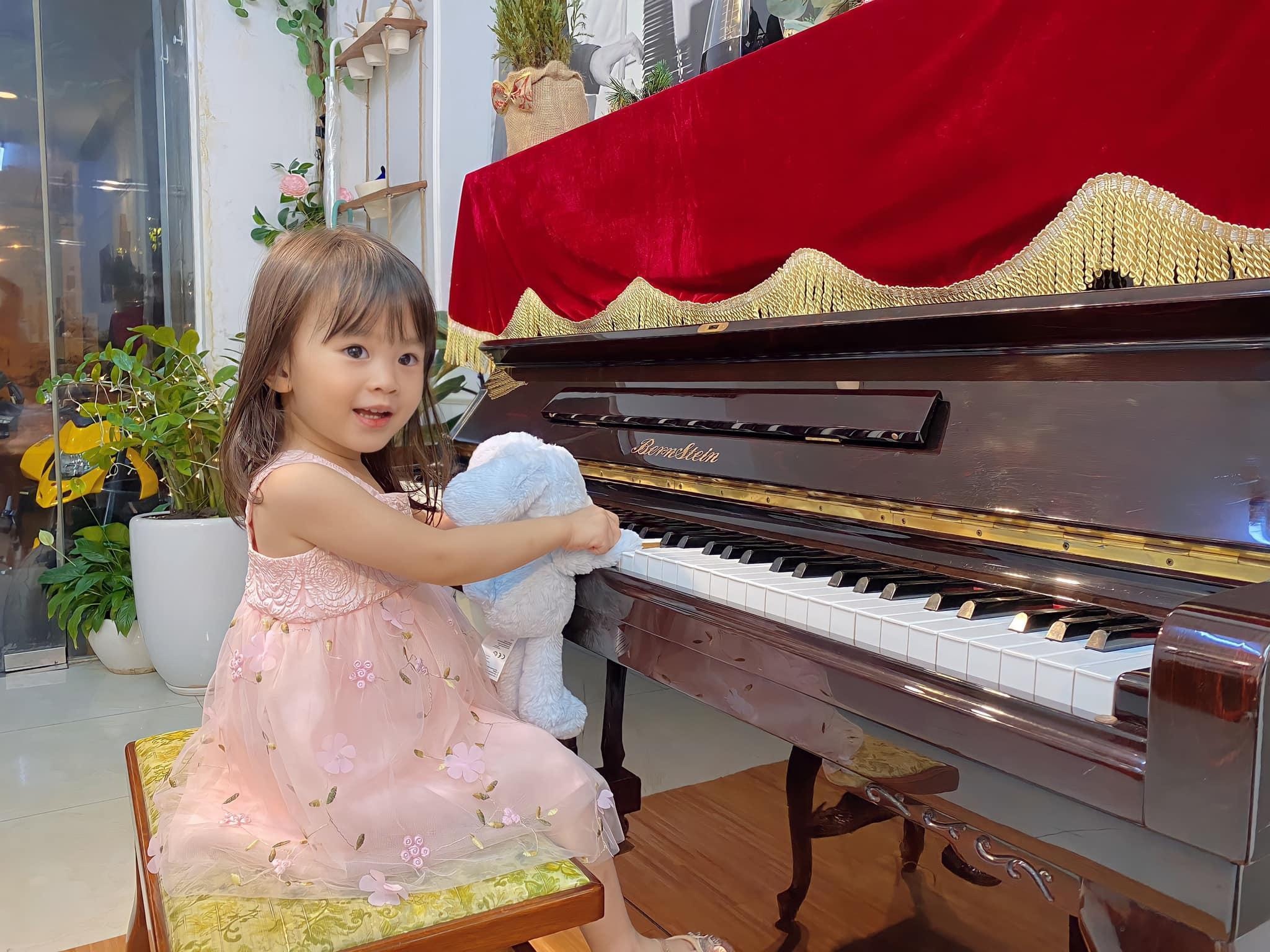 Dan sao Viet dong loat khoe anh con nhung ngay giap Tet hinh anh