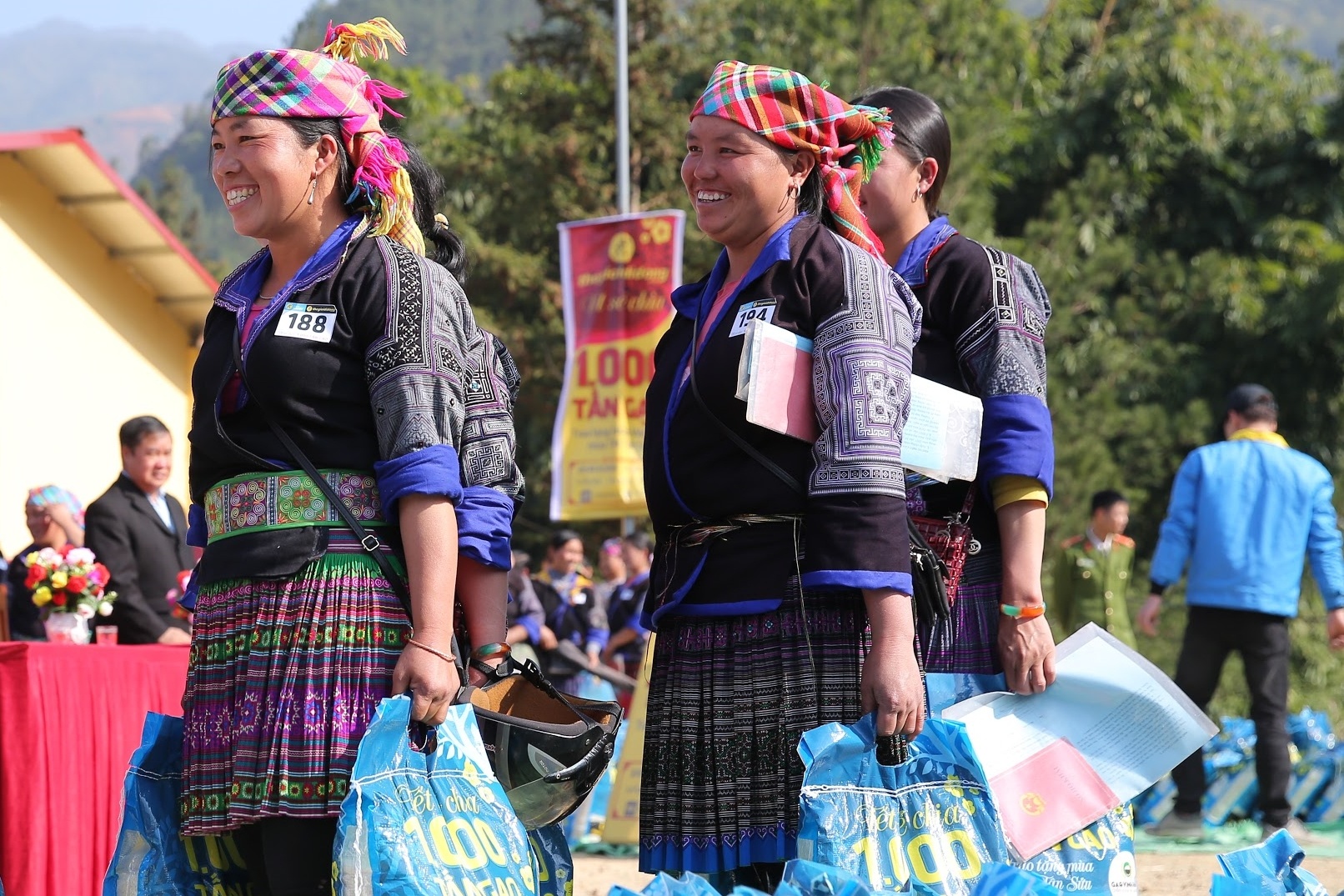 Niem vui nhan gao don nam moi trong chuong trinh ‘Tet se chia 2021’ hinh anh