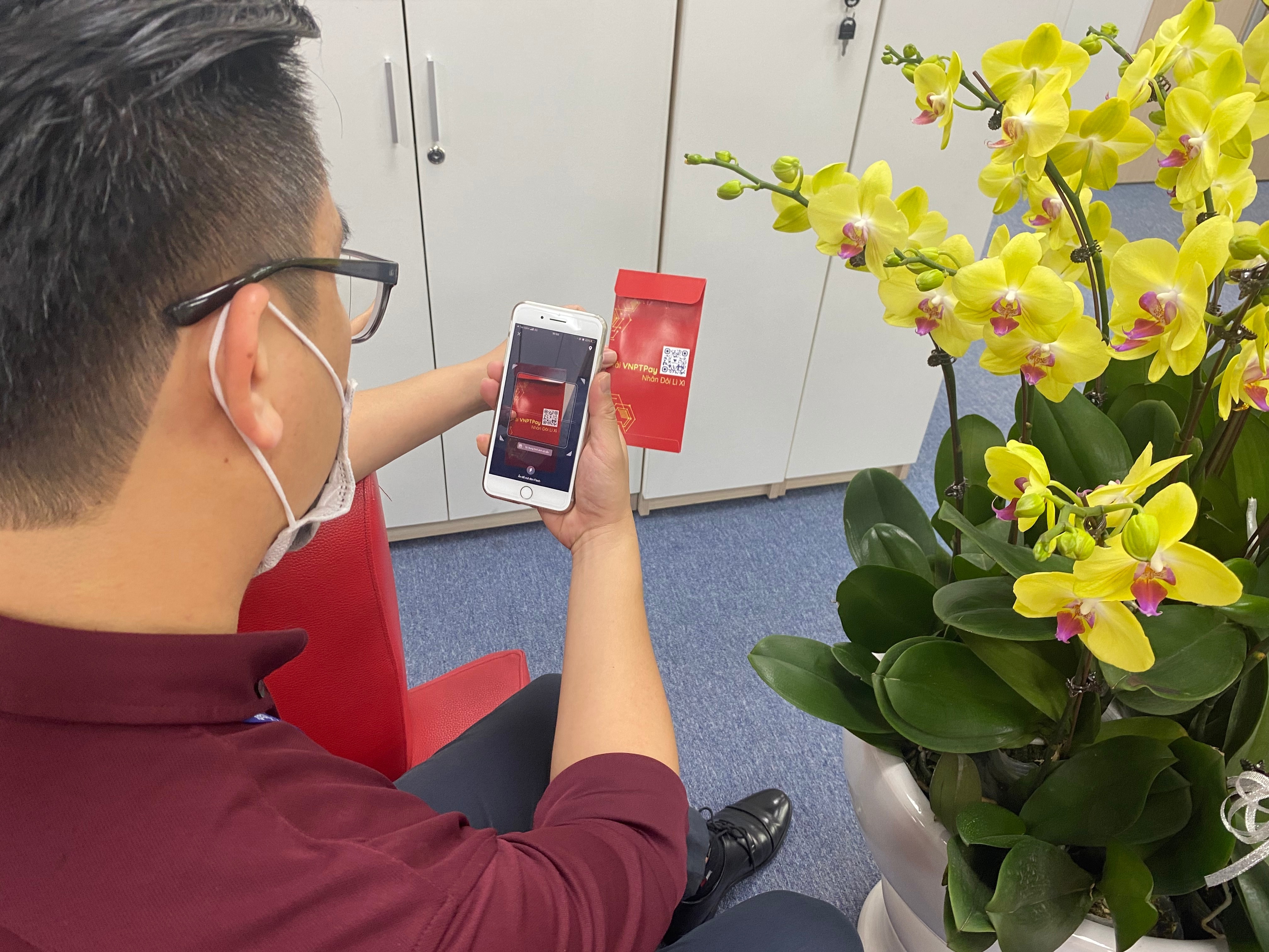 Co hoi trung oto VinFast Lux A 2.0 khi dung VNPT Pay hinh anh