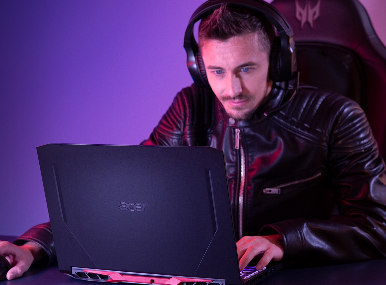 Bo doi laptop gaming tu Acer cho game thu hinh anh