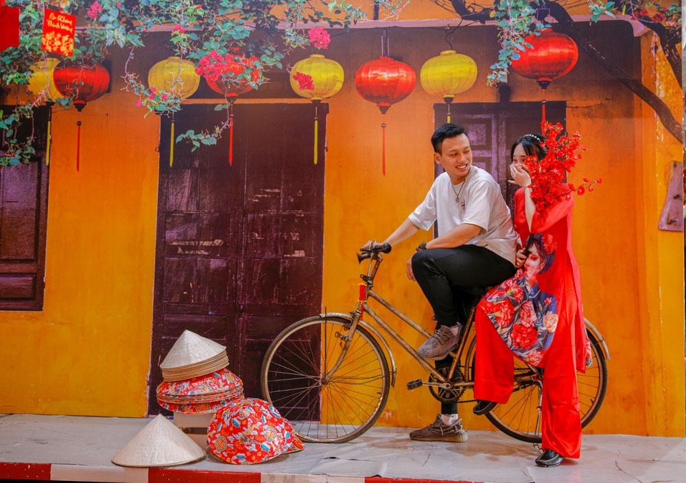 Chuyen du xuan doc dao tai Snow Town hinh anh