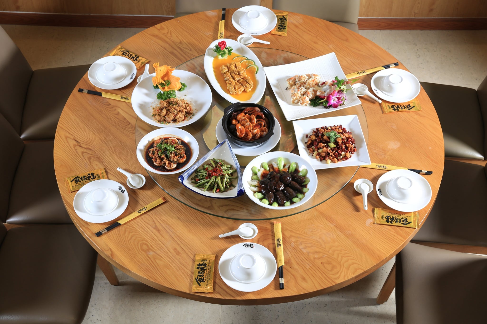 quan an xuyen tet anh 3