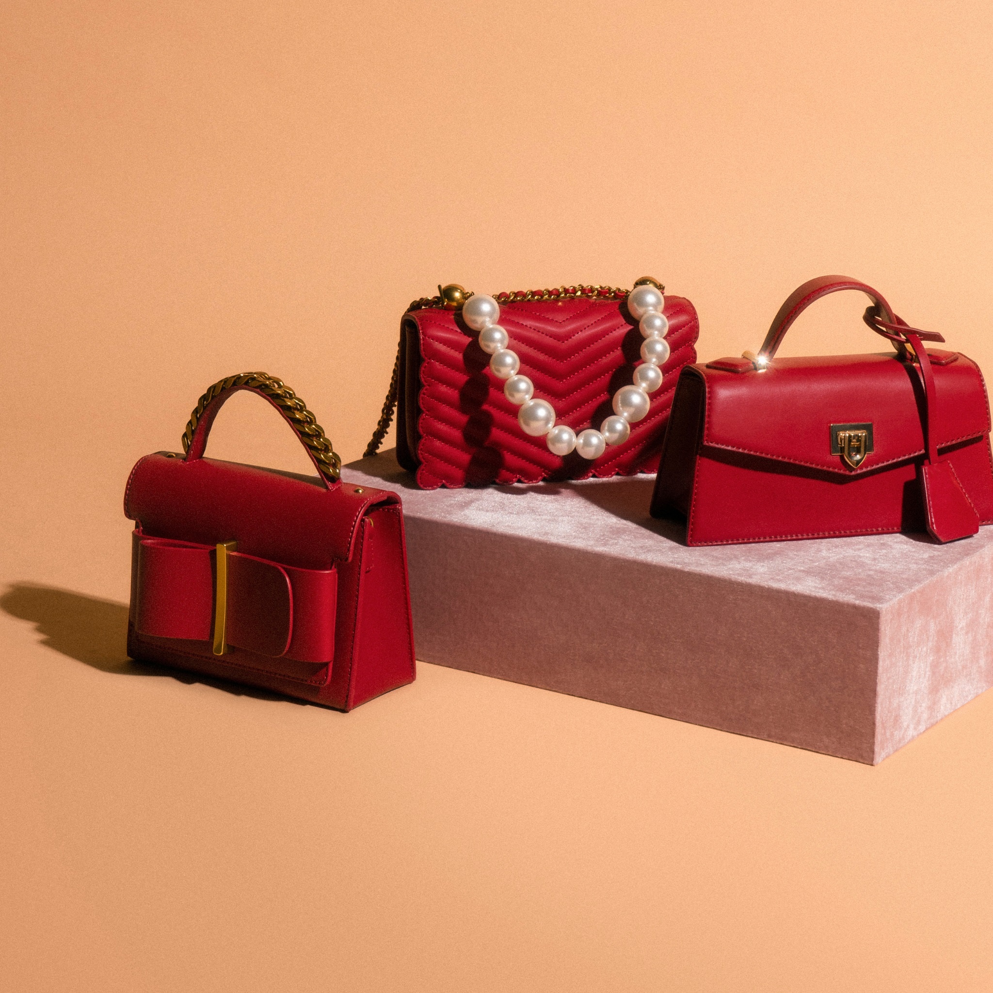 Charles & Keith anh 7