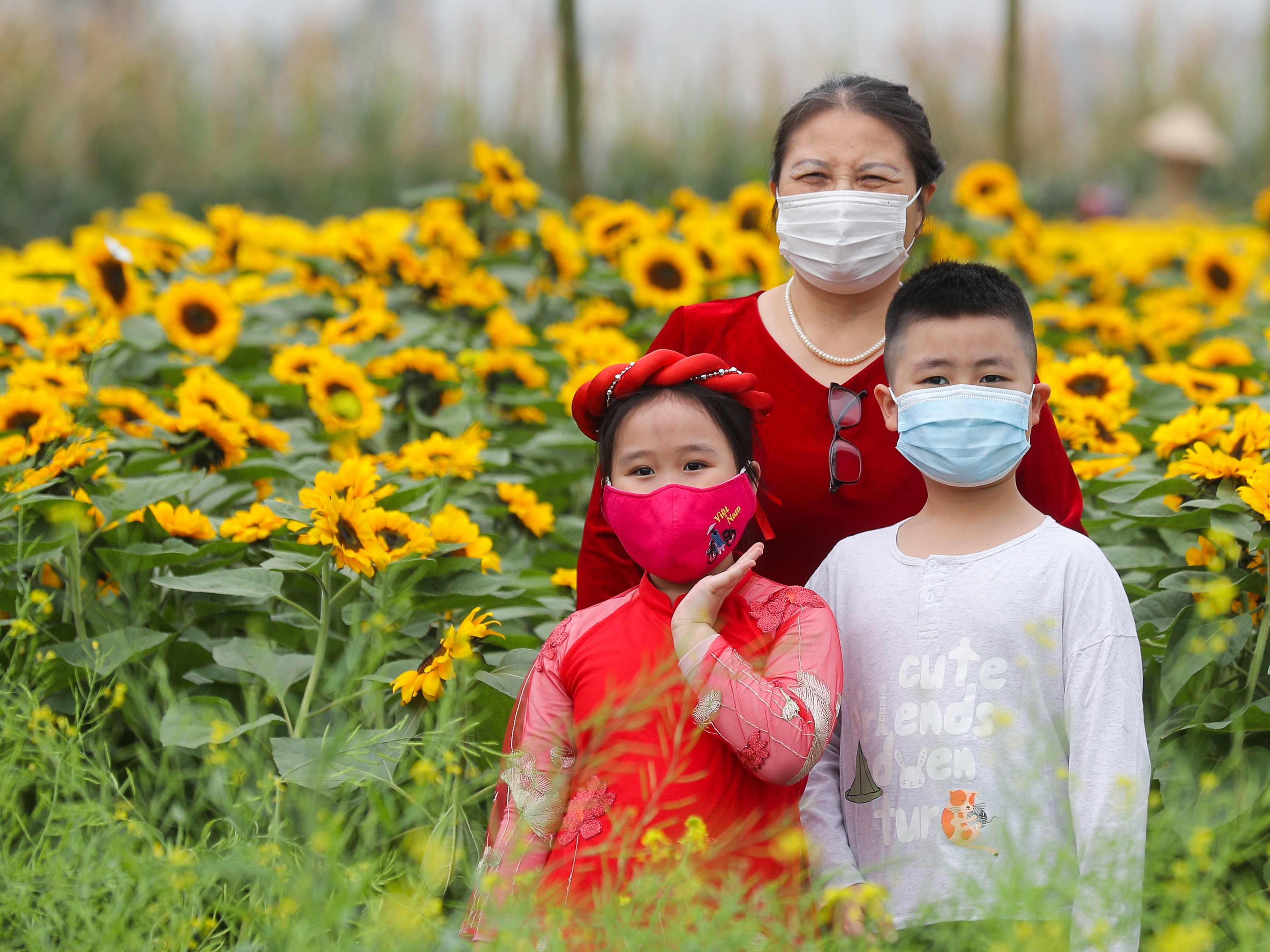 Tim lai gia tri nguyen ban Tet Viet noi pho thi hinh anh