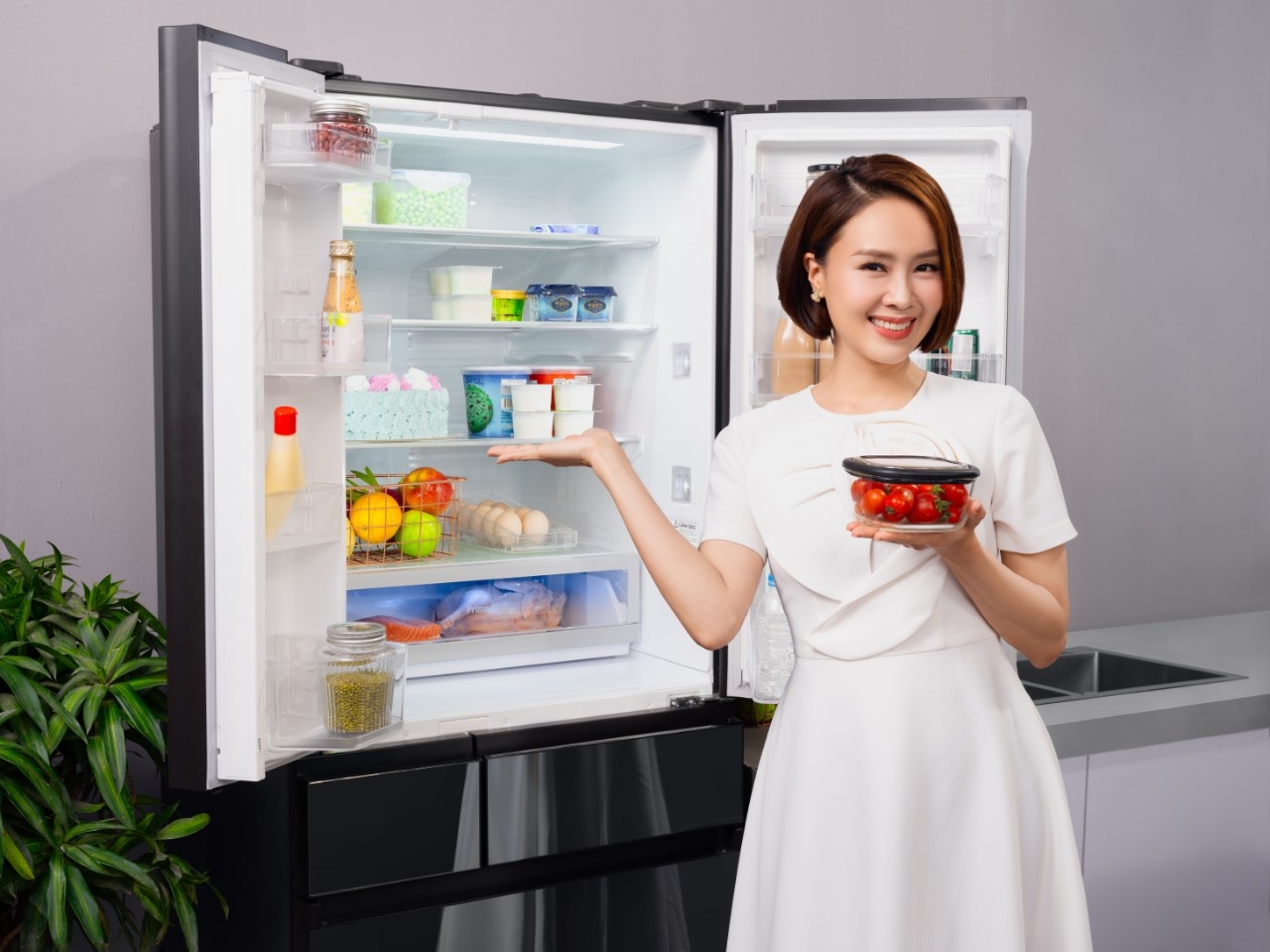 Hong Diem: 'Voi toi, gia dinh luon la so mot' hinh anh