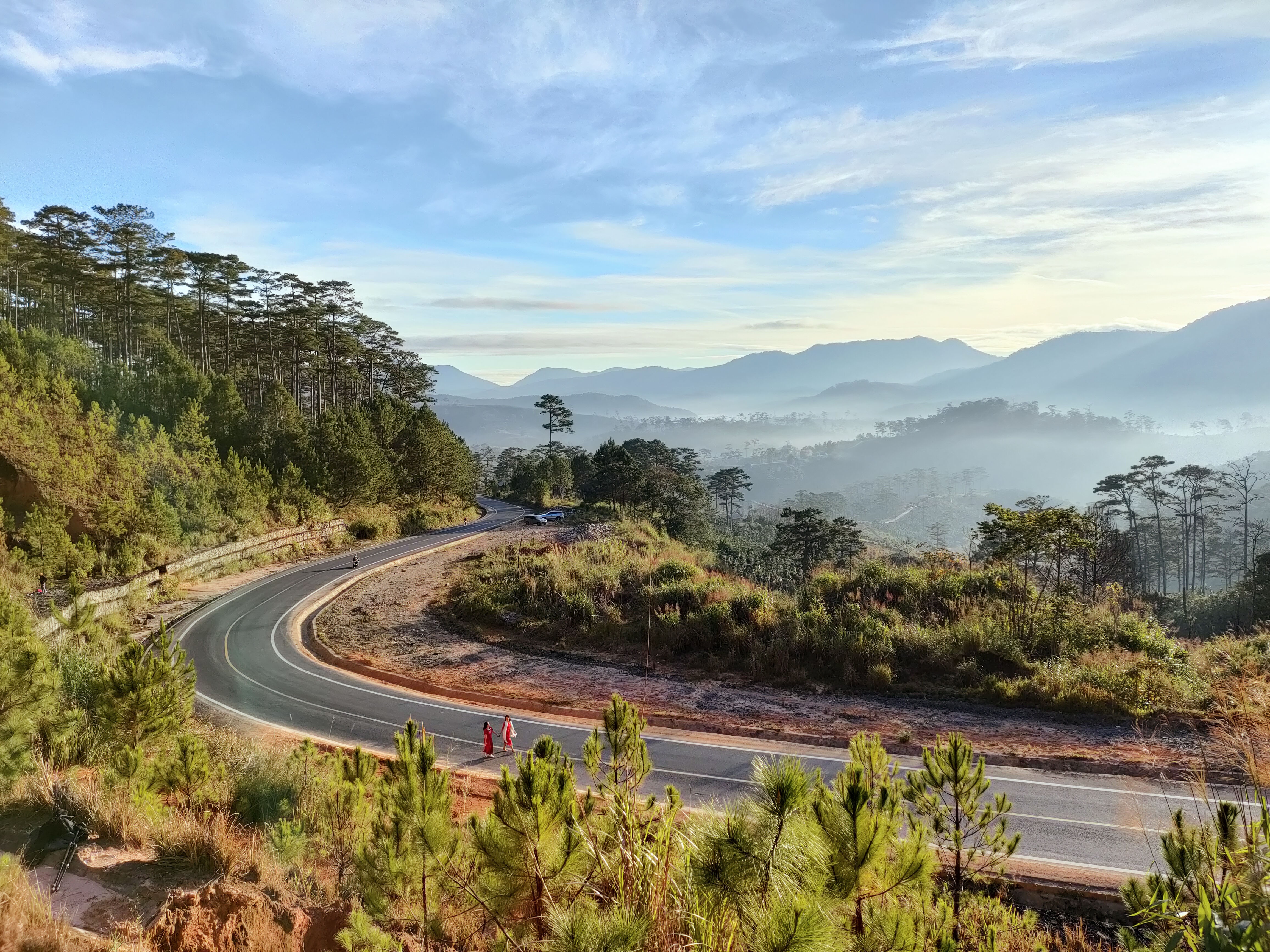 Ngoi lang mai anh dao o Lam Dong qua ong kinh Oppo Reno5 hinh anh