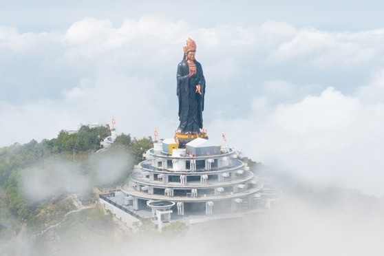 Chiem nguong tuong Phat Ba cao nhat chau A tren nui Ba Den hinh anh