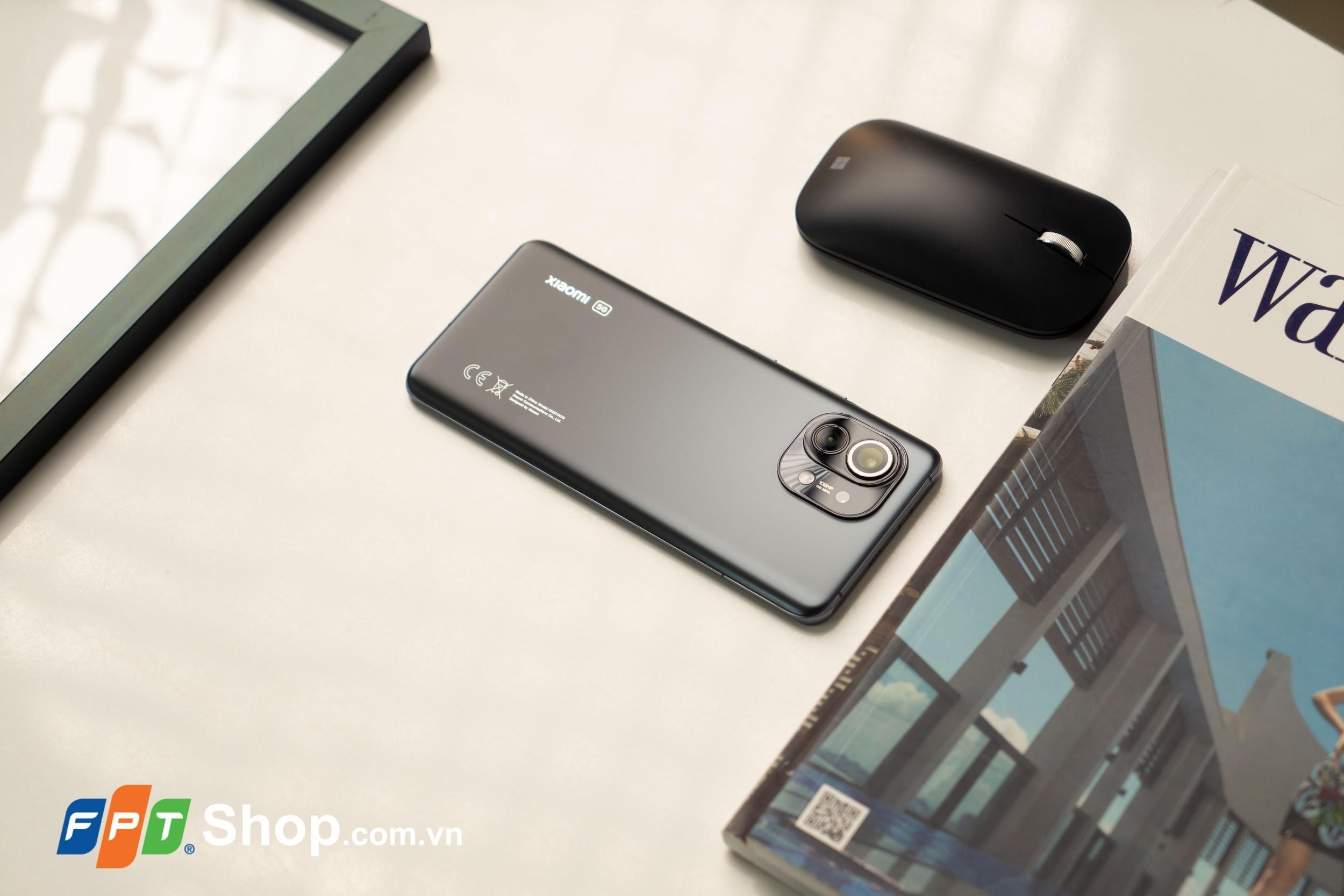 Uu dai den 7,5 trieu khi dat truoc Xiaomi Mi 11 5G tai FPT Shop hinh anh