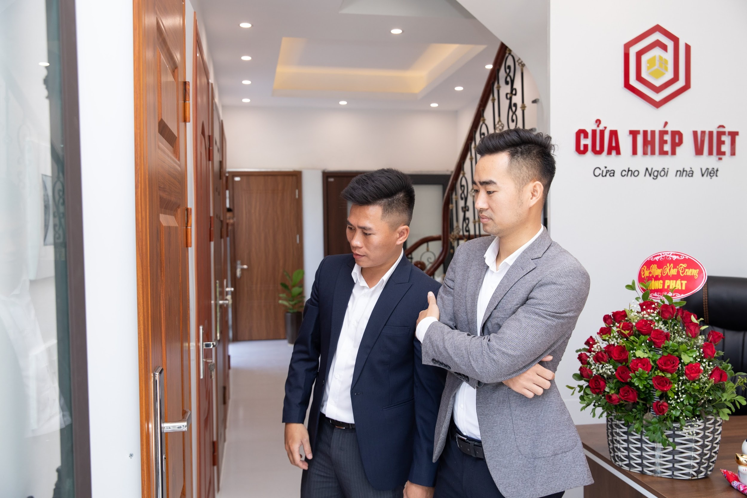 Cua thep van go anh 3