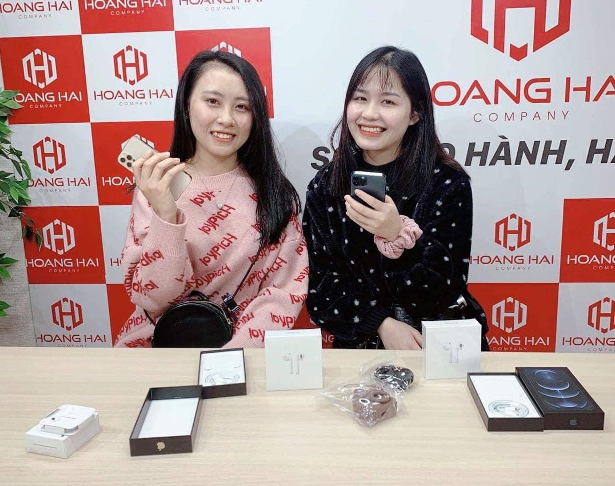 CEO Hoang Hai Mobile: 'Chung toi chinh phuc khach hang bang chu tam' hinh anh