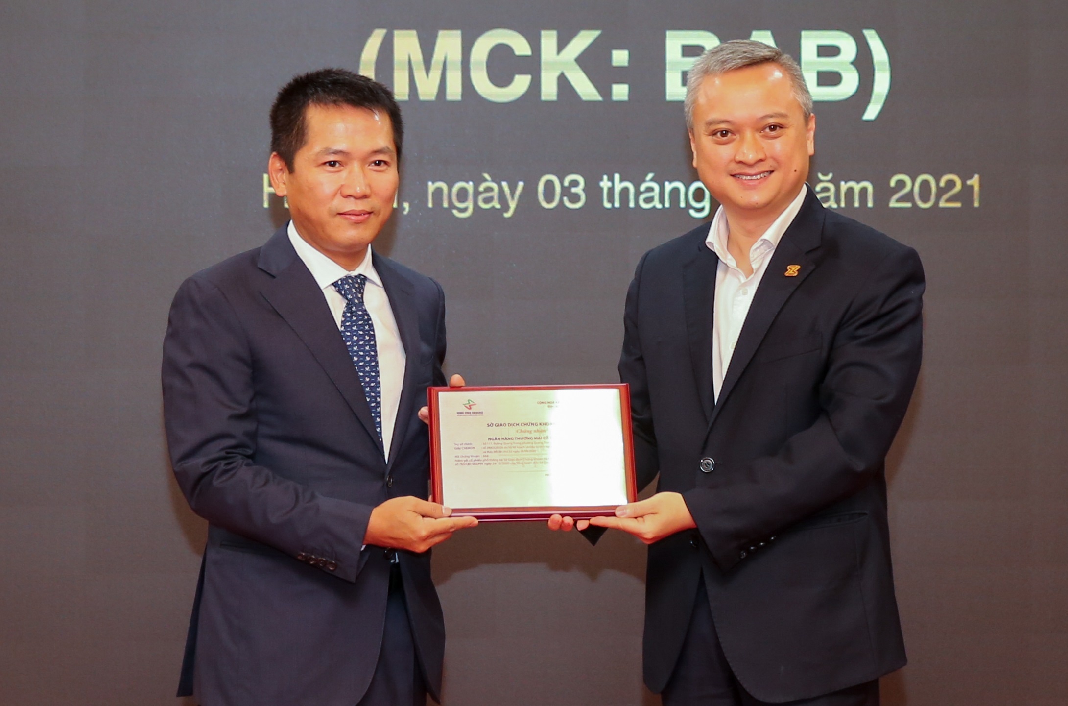 Bac A Bank niem yet co phieu tren san HNX hinh anh