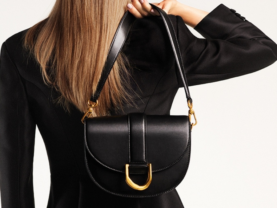 Tui yen ngua va giay phien ban gioi han tu BST Charles & Keith xuan he hinh anh