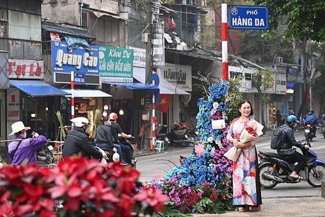 ​Hon 100 cot den 'no hoa' giua trung tam Ha Noi hinh anh