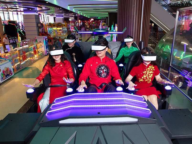 Vui choi het minh dip 8/3 tai TTTM Gigamall va Sense City hinh anh