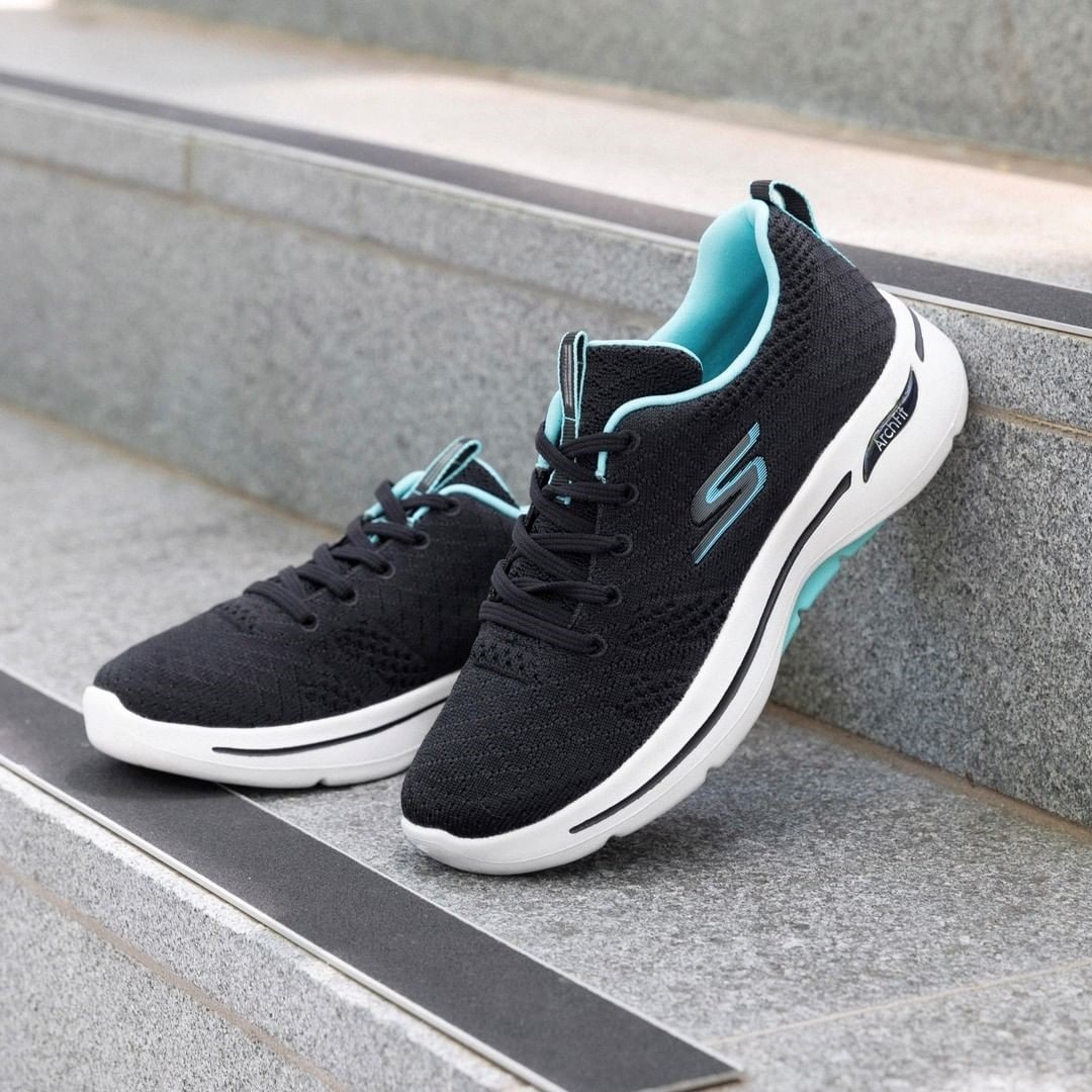Skechers ảnh 1 Skechers anh 1
