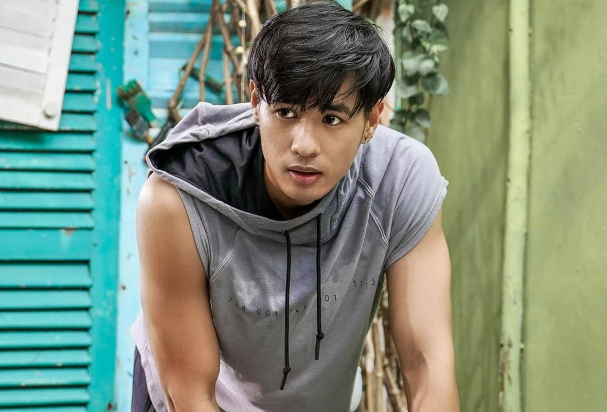 Hit moi cua giong ca ‘Hom nay em cuoi roi’ vao top 3 #zingchart hinh anh