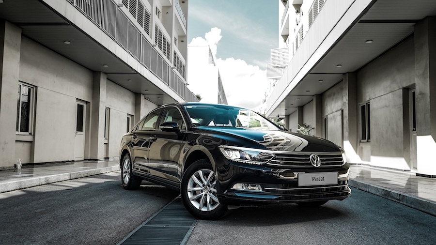Can canh loat trang bi hien dai cua Volkswagen Passat hinh anh