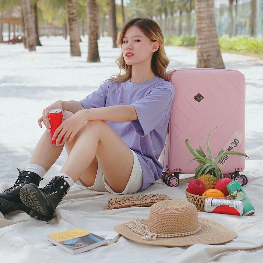 Sunny Vali,  chon vali anh 1