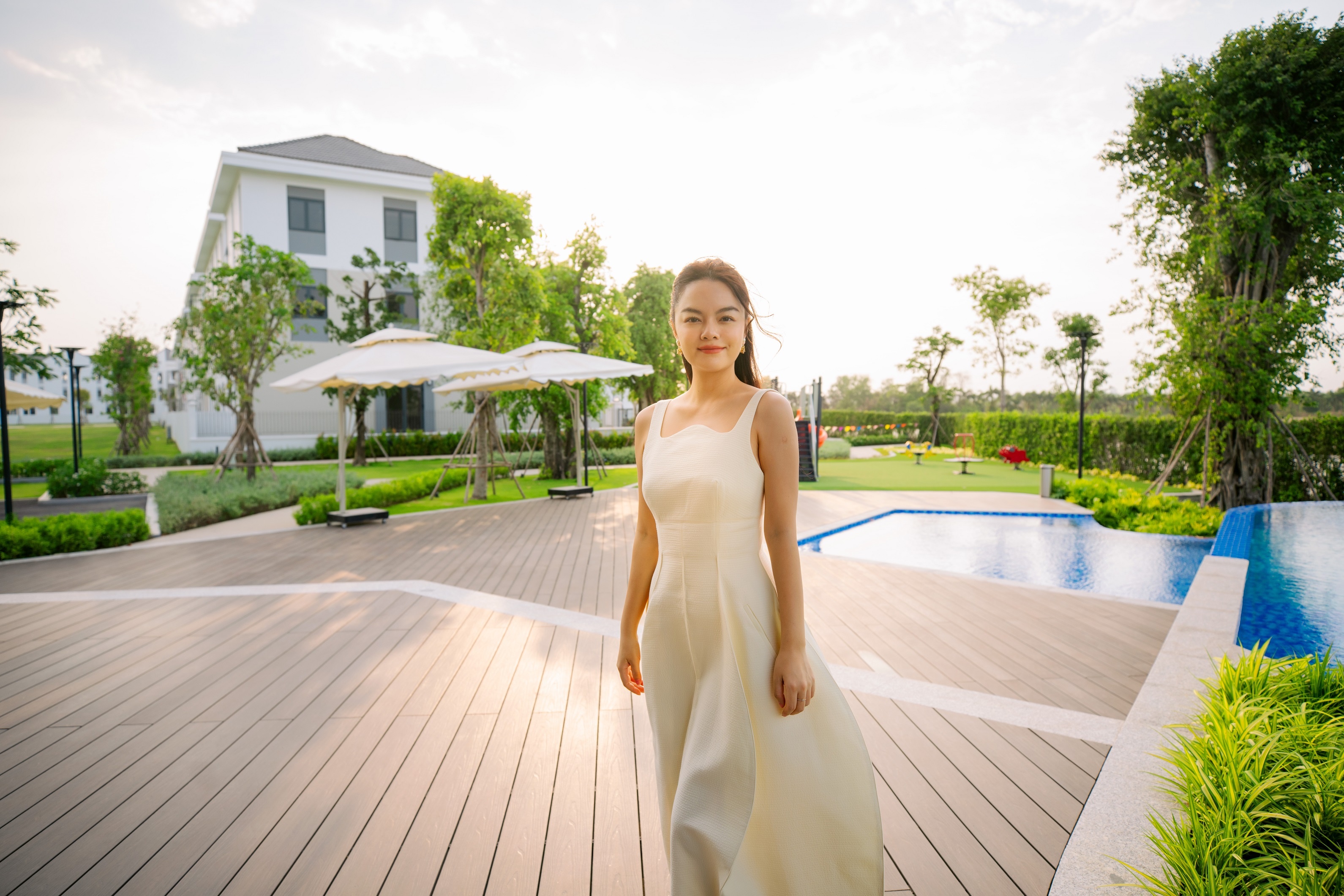 bat dong san nguoi noi tieng,  mua nha cho con anh 4