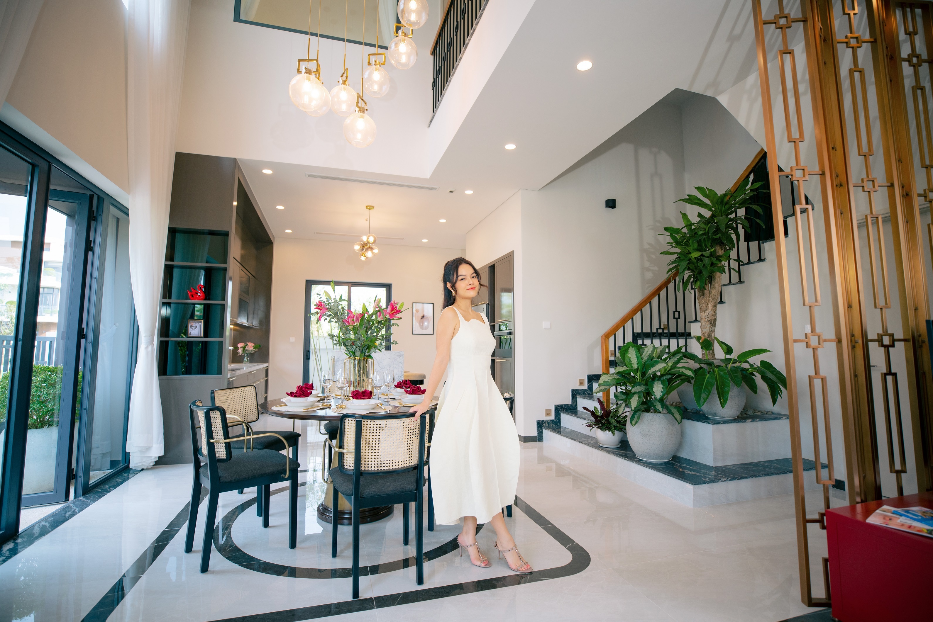 bat dong san nguoi noi tieng,  mua nha cho con anh 5